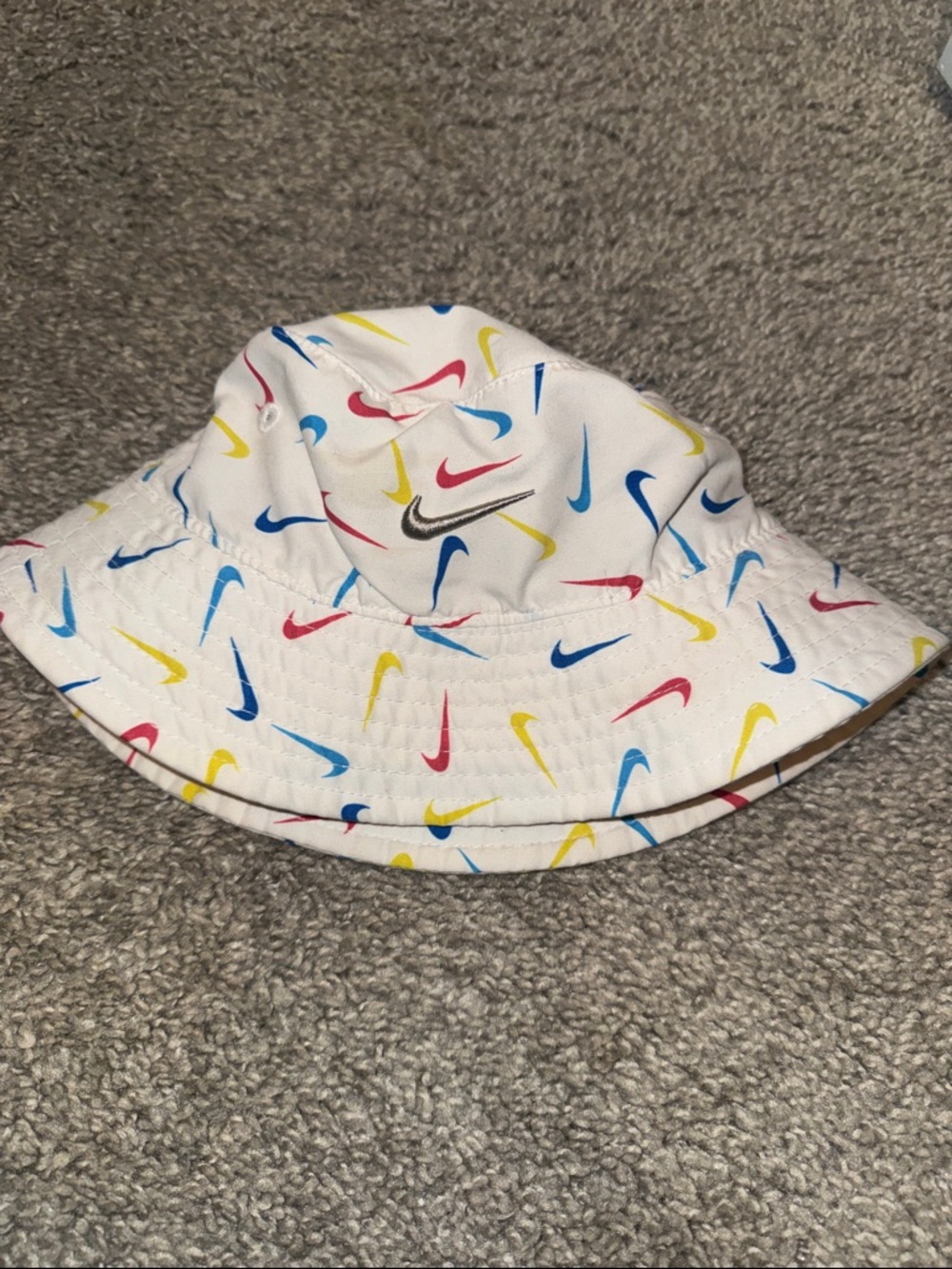 Nike Infant White Bucket Hat with Multi-Color Swooshes